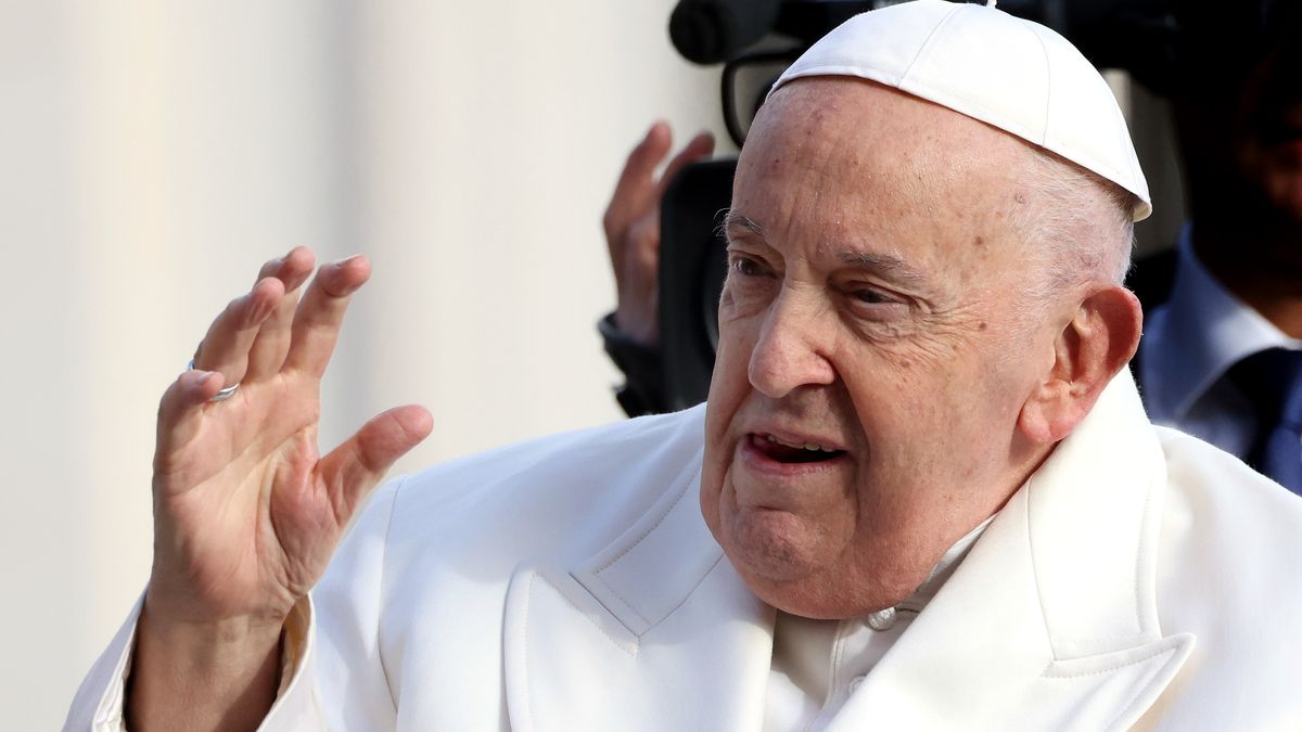 Papež při mši o Květné neděli nezvykle vynechal kázání